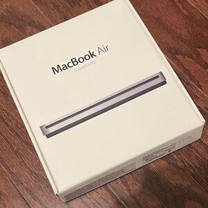 Apple MacBook Air SuperDrive - Silver and White